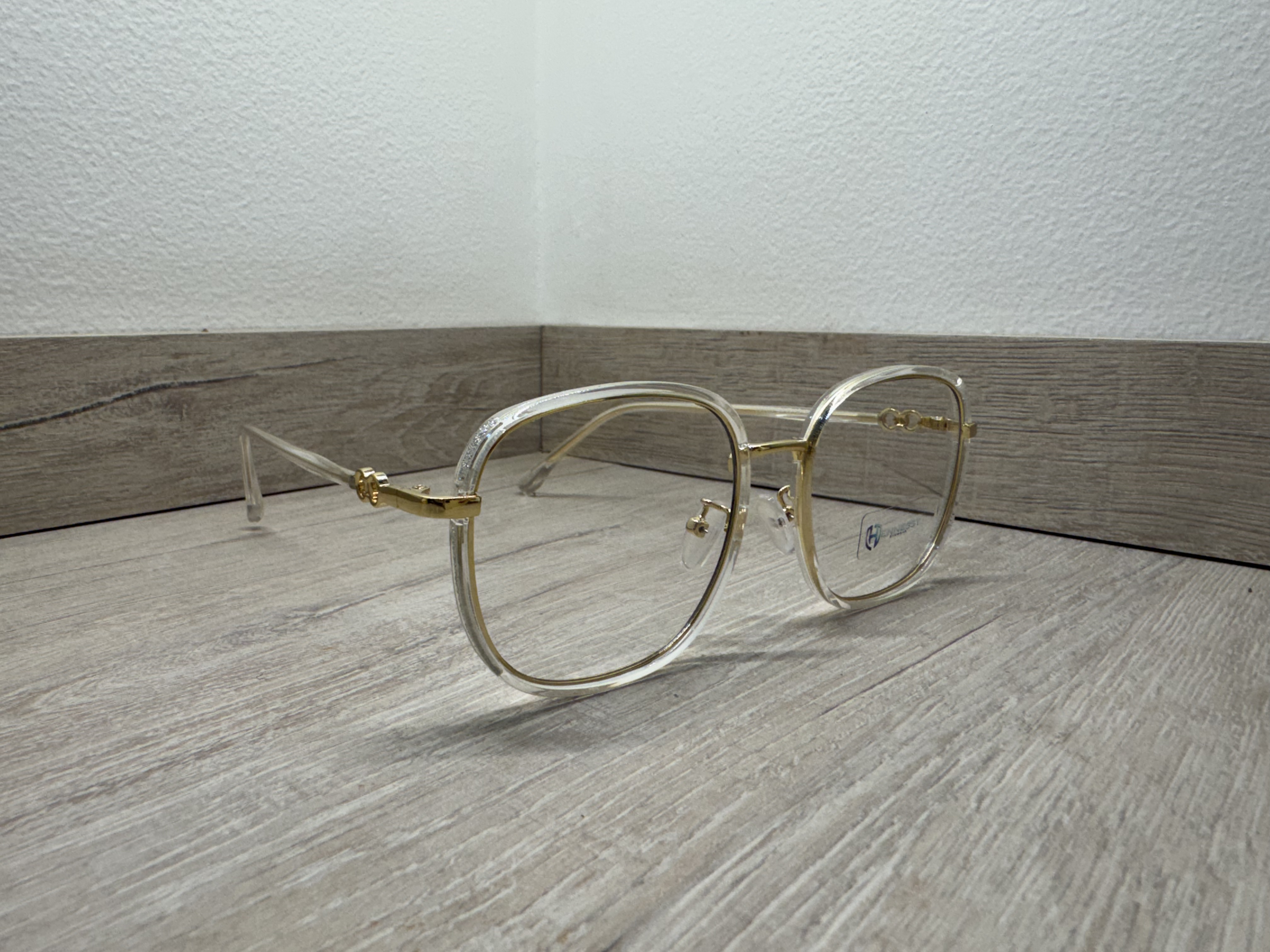 BELLA — Gafas Fotocromáticas con Detalle Escarchado · Karol Eyewear